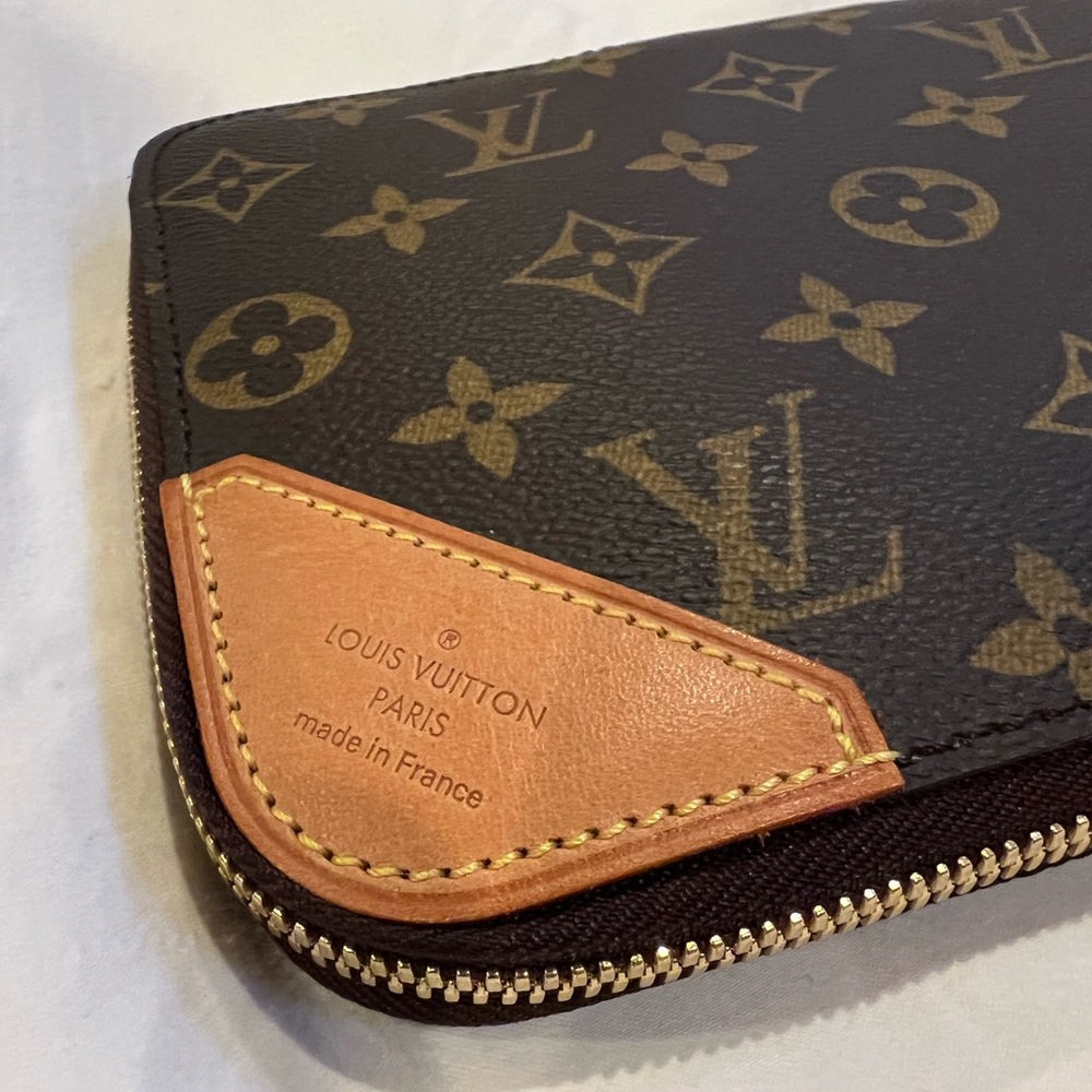 Louis Vuitton necktie case